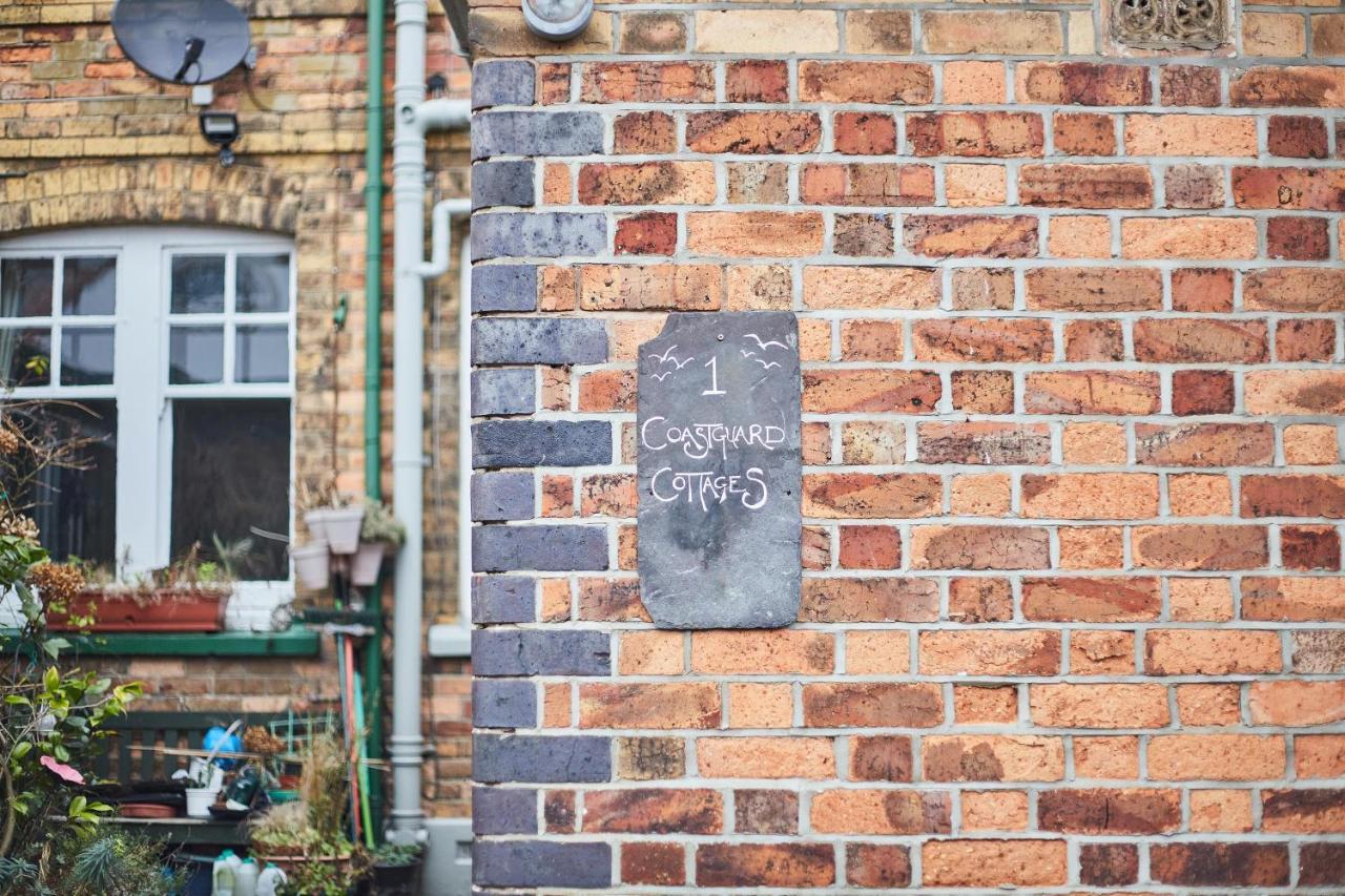 Host & Stay - 1 Coastguard Cottages Scarborough Exterior foto